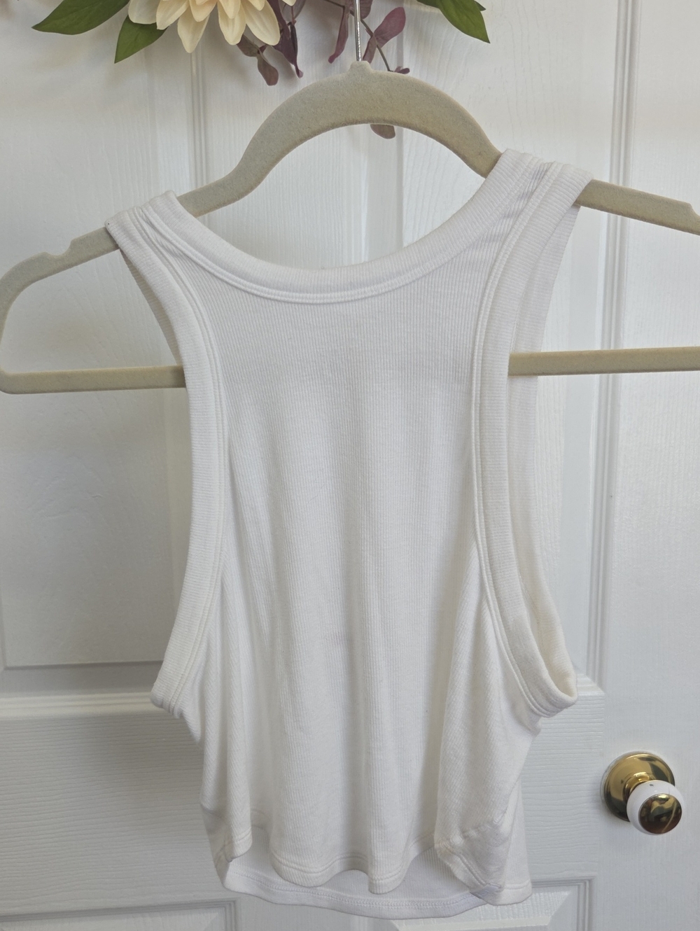 lululemon athletica Cropped Tank White Size 6 New